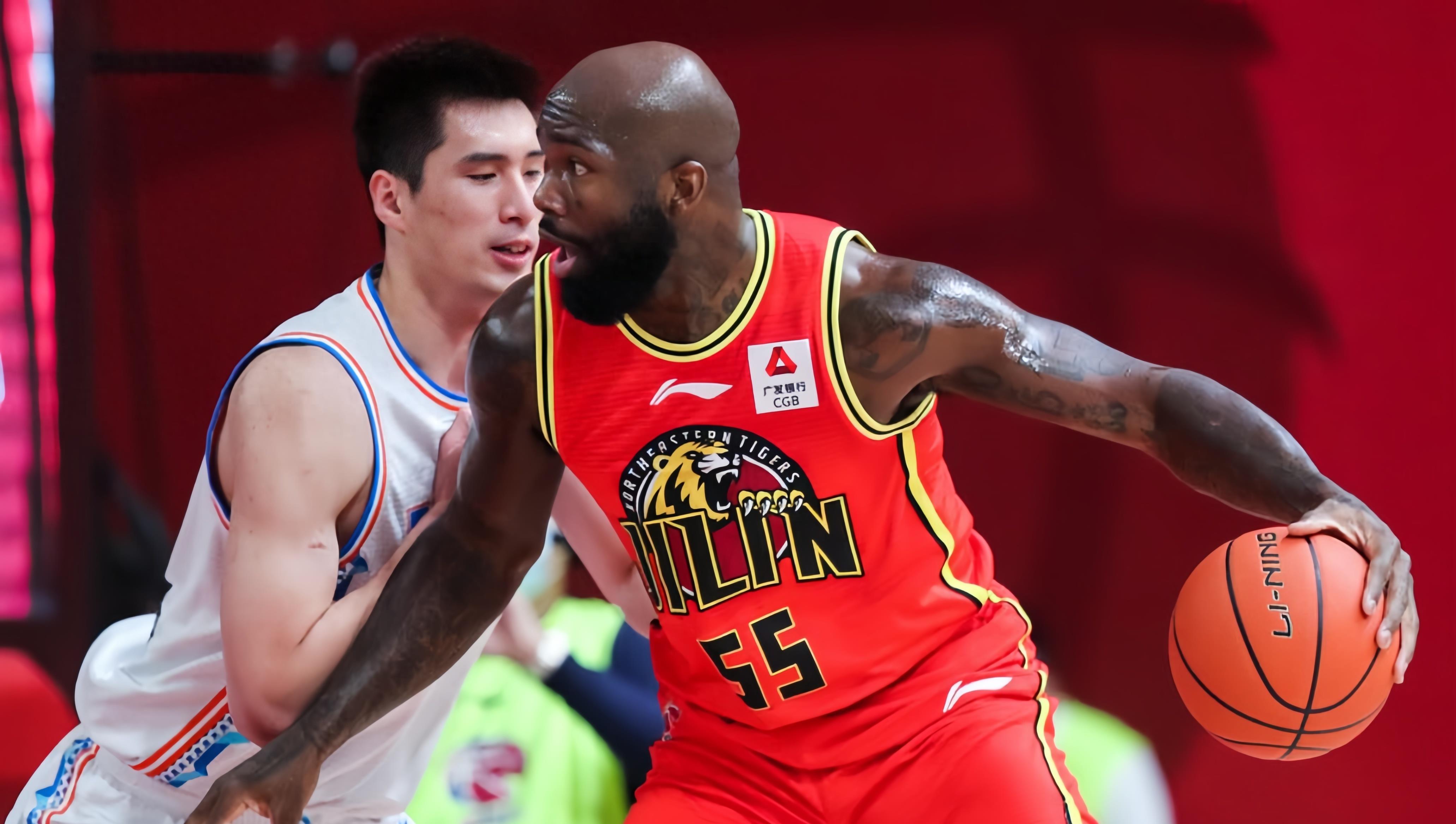 清晨体能课后，底特律活塞造点机会备战CBA常规赛，信心回归，医务组通报恢复的简单介绍